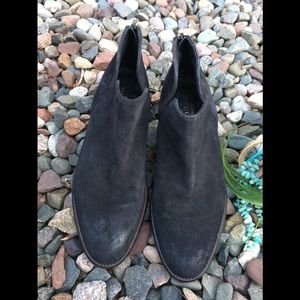 ❤️🌈🍀Sesto Meucci Black Suede Bootie